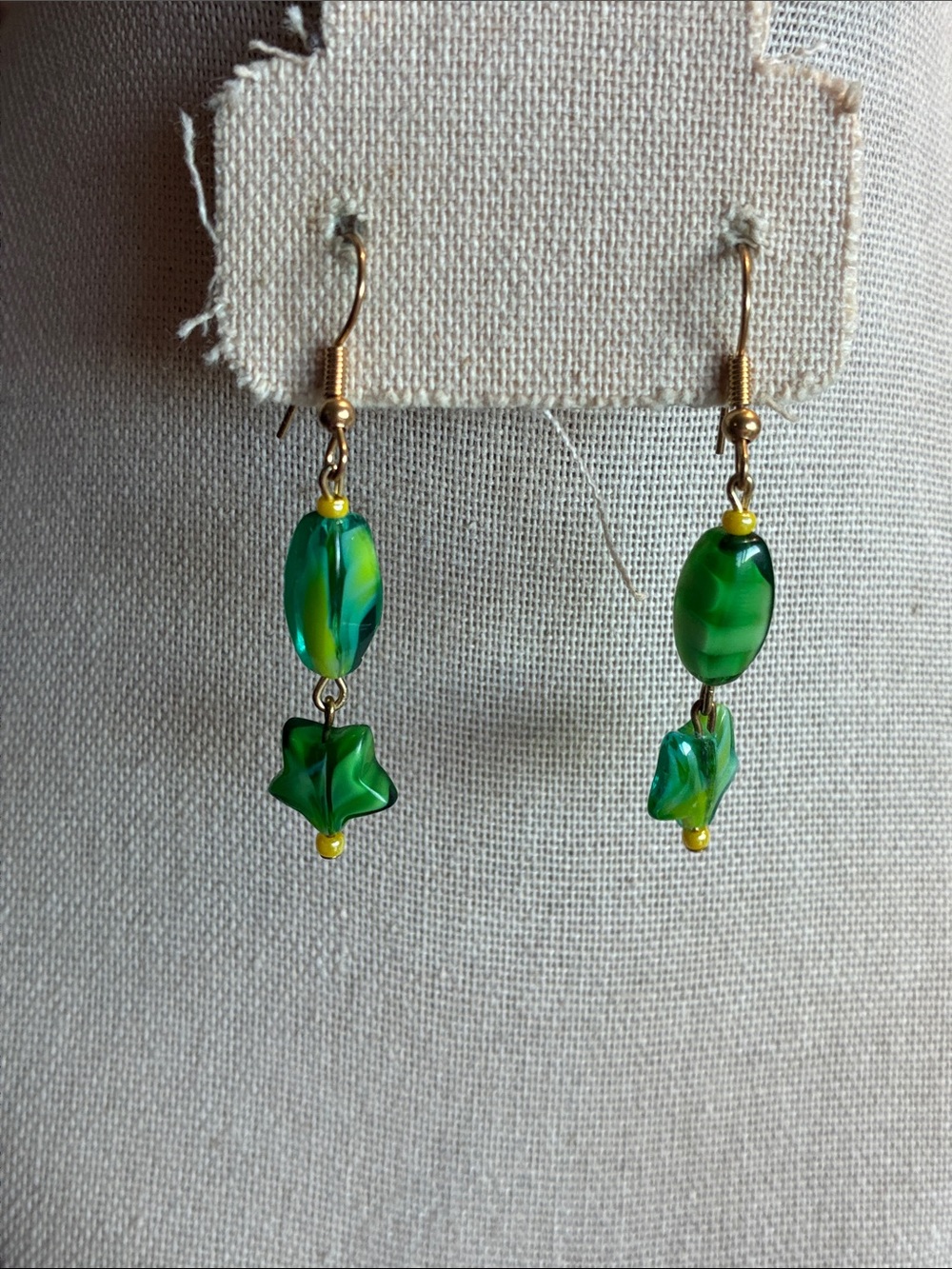 ✨3/$15 ✨ Green Glass Bead Drop Earrings